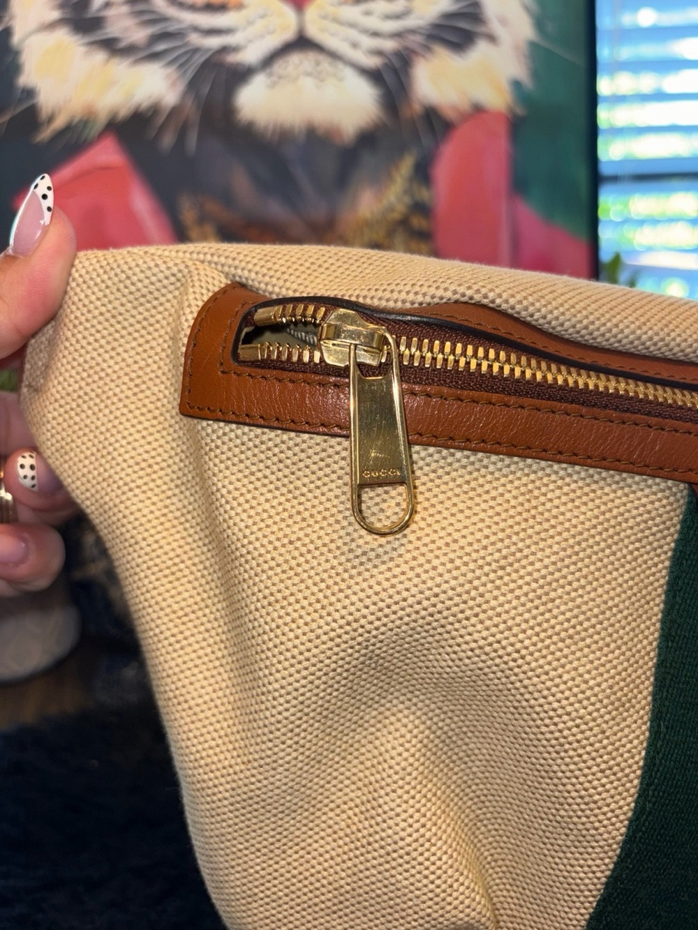 Gucci Beige Canvas Belt Bag with Green-Red Stripe - Picture 5 of 5